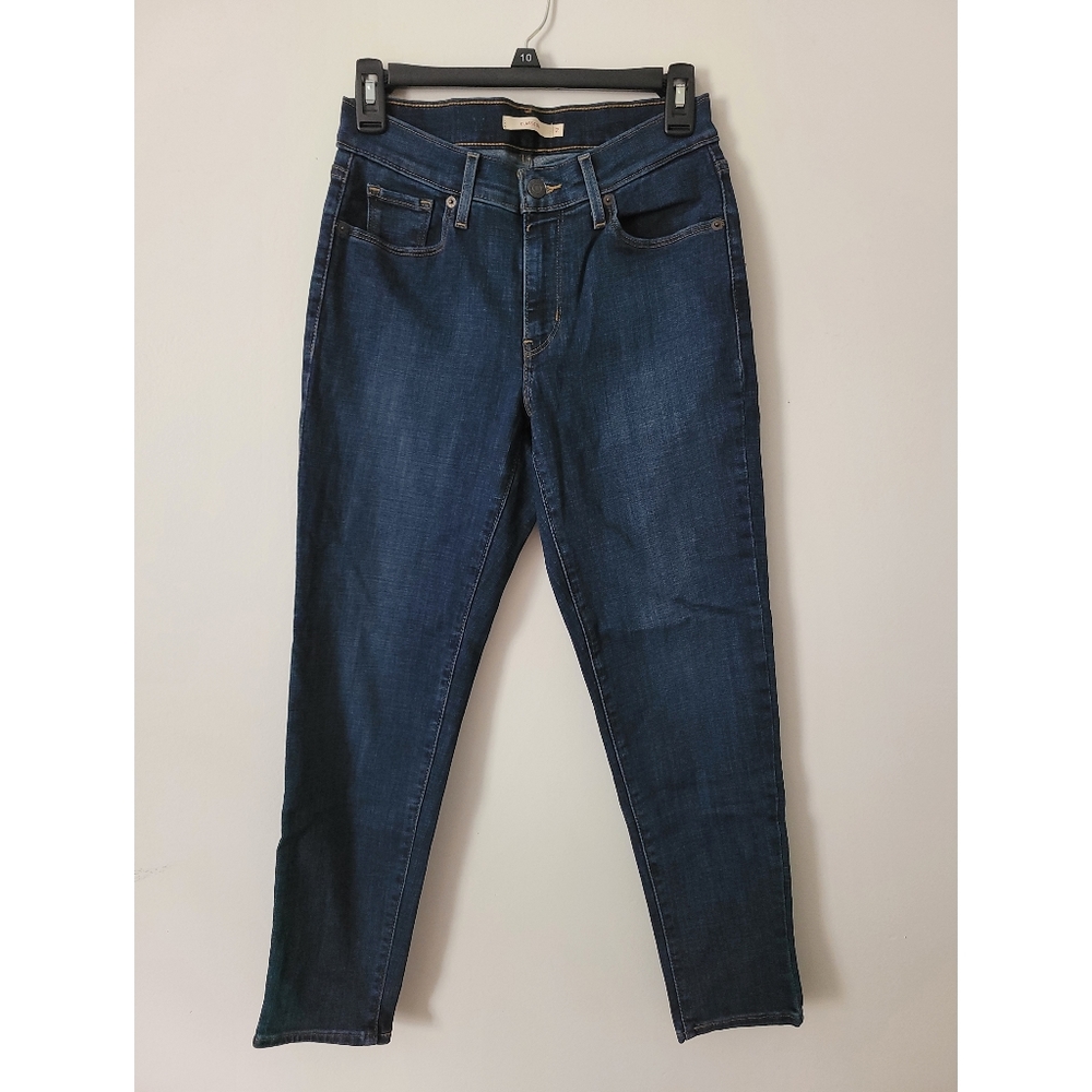 Levi's classic crop jeans